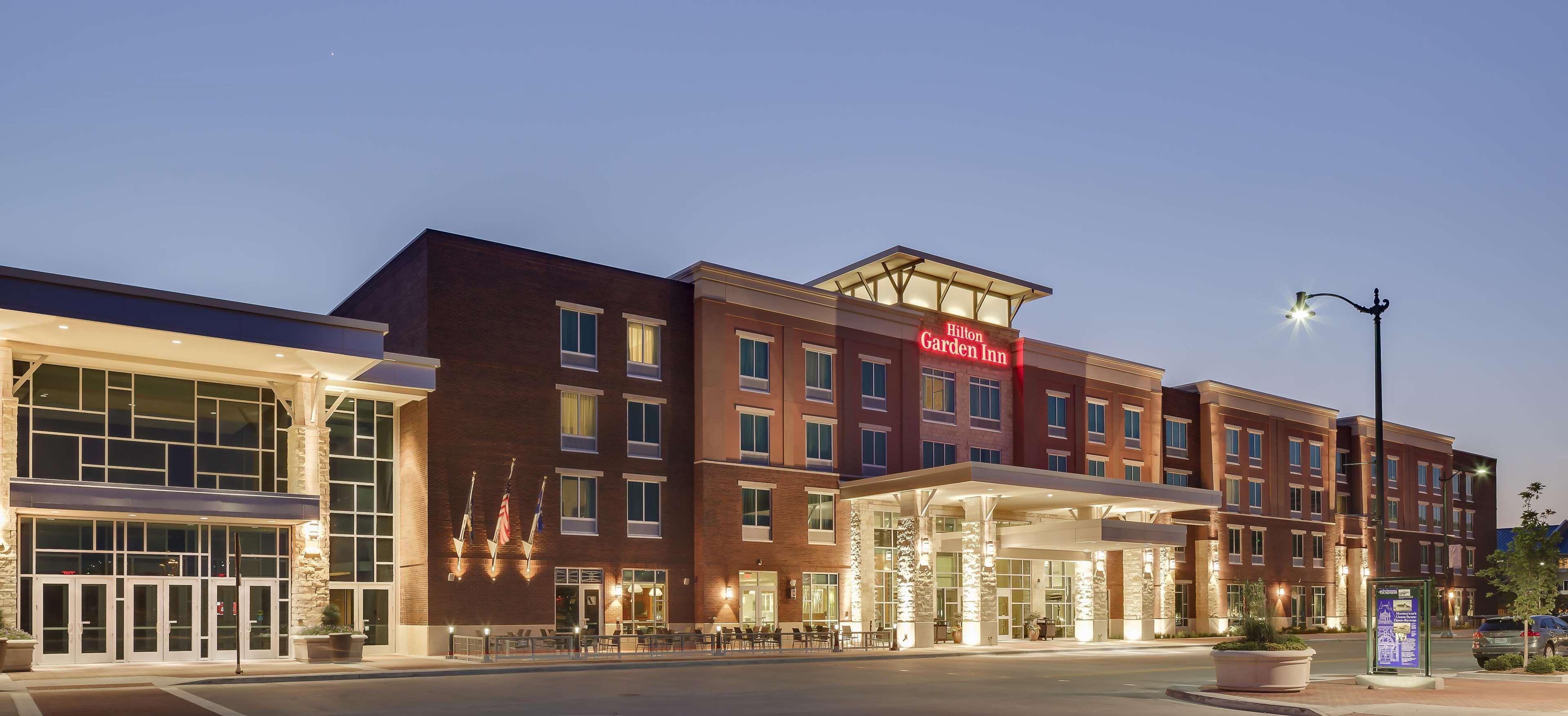 Hilton Garden Inn Manhattan Kansas Bagian luar foto