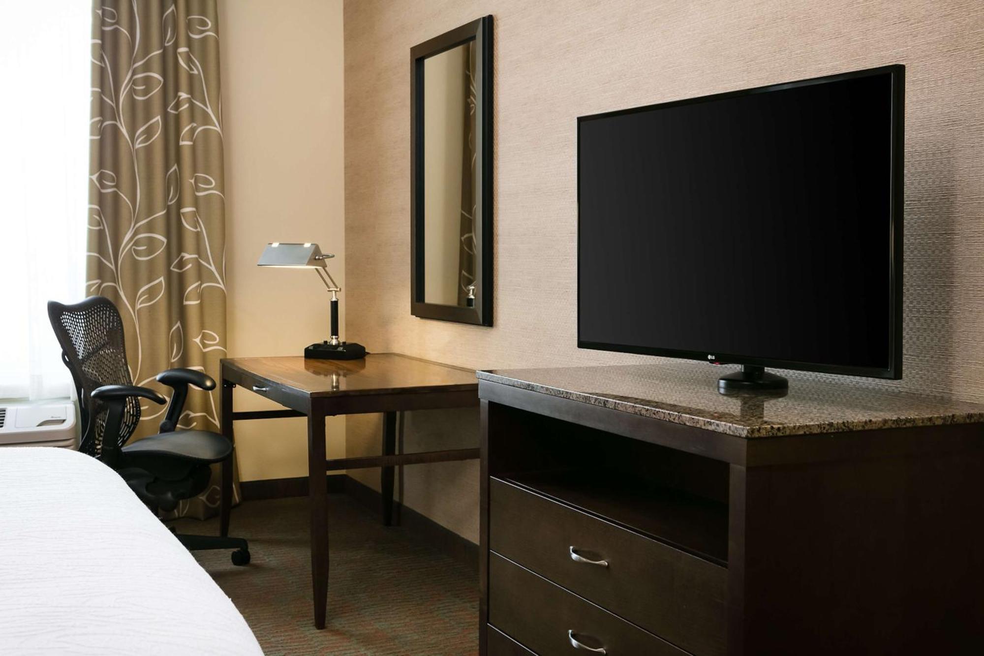 Hilton Garden Inn Manhattan Kansas Bagian luar foto