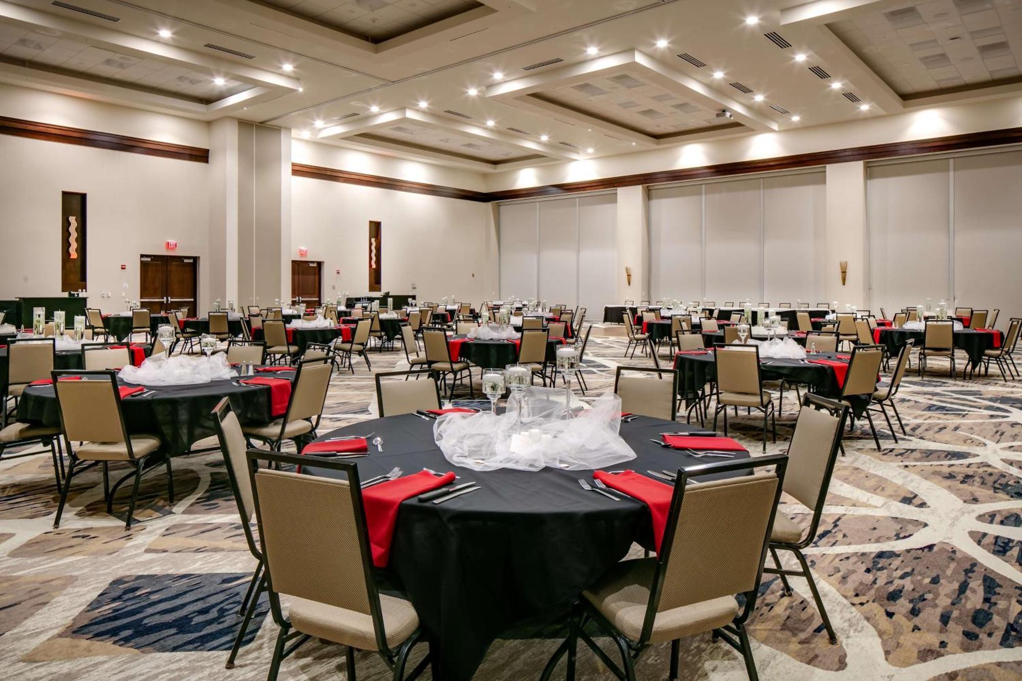 Hilton Garden Inn Manhattan Kansas Bagian luar foto