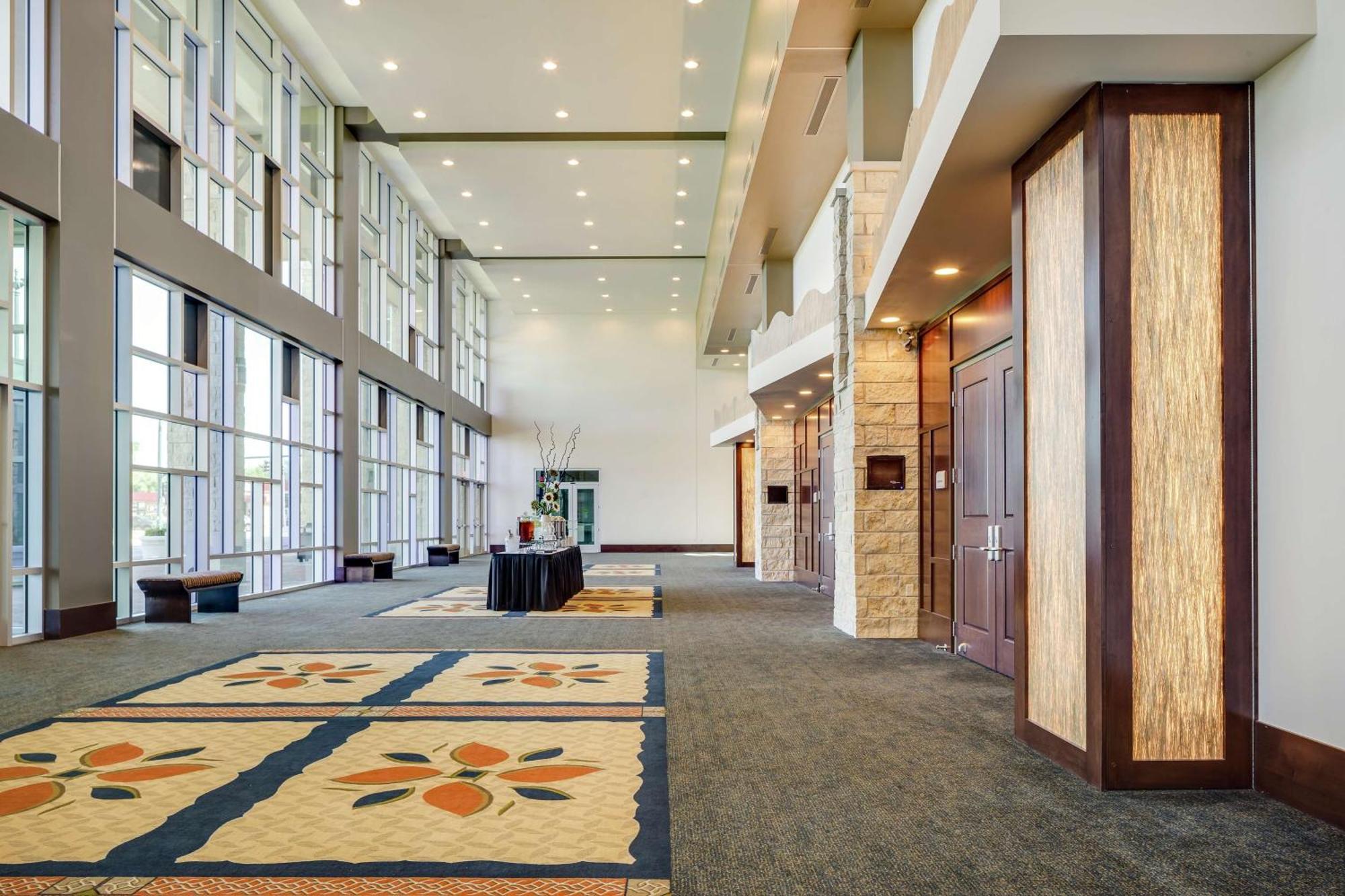Hilton Garden Inn Manhattan Kansas Bagian luar foto
