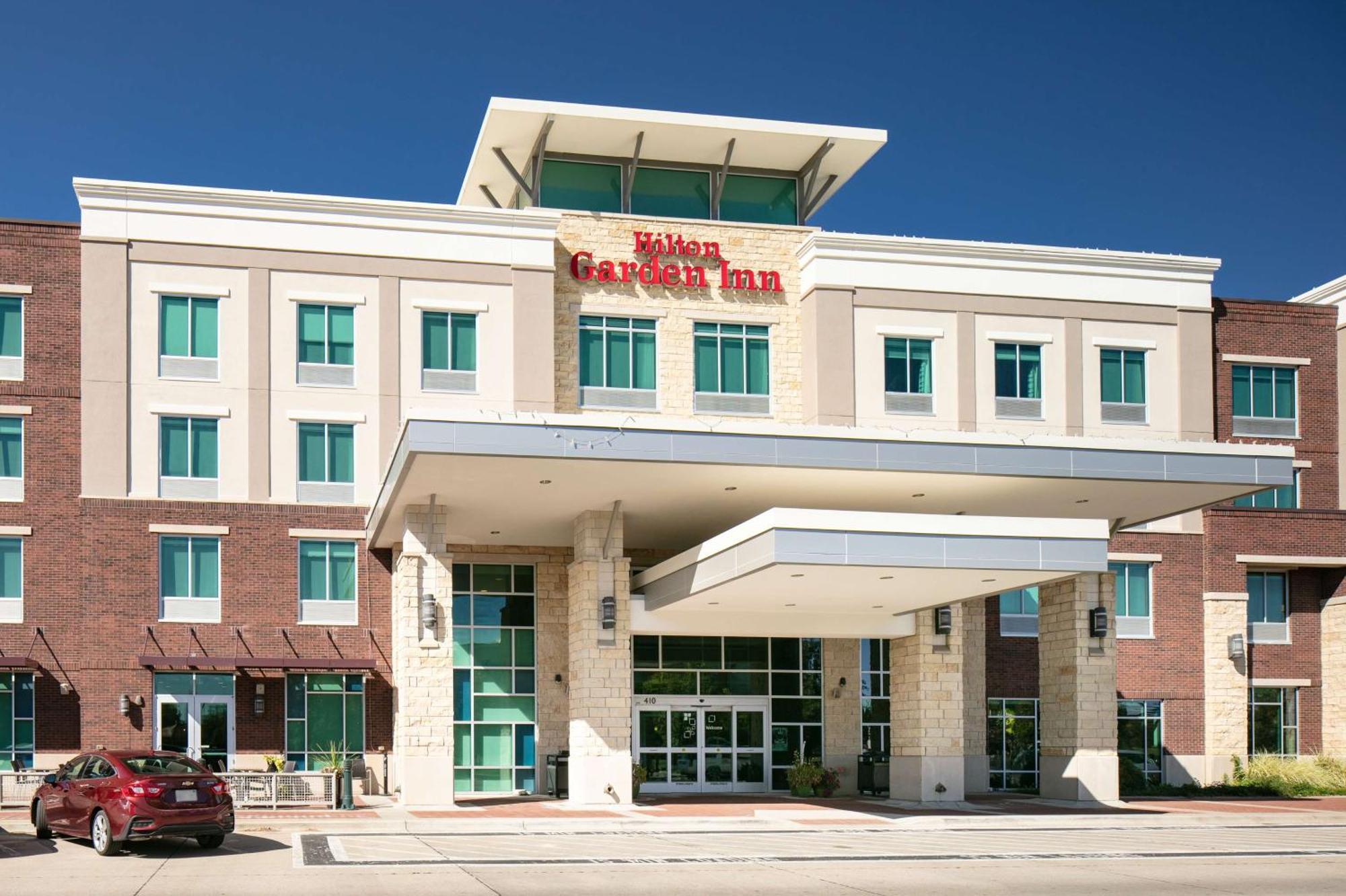 Hilton Garden Inn Manhattan Kansas Bagian luar foto